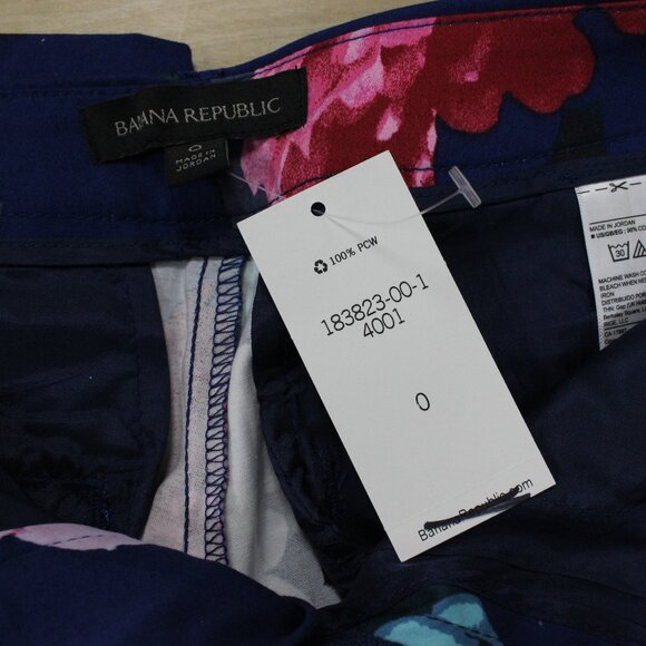 Banana Republic- NWT Floral Shorts- Size: 0 - Picture 4 of 5